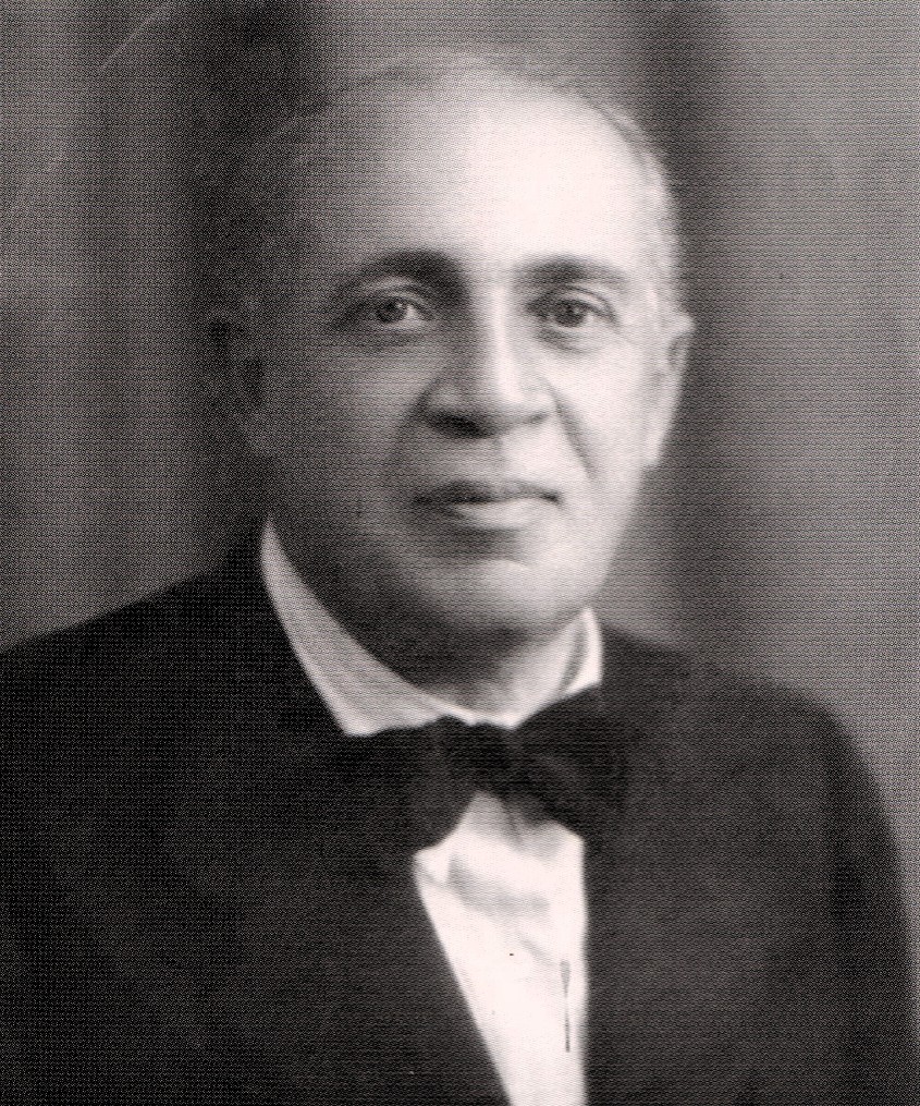 <b>Il prof. Filippo Guccione</b>