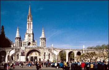<b>lourdes, 150 dopo</b>