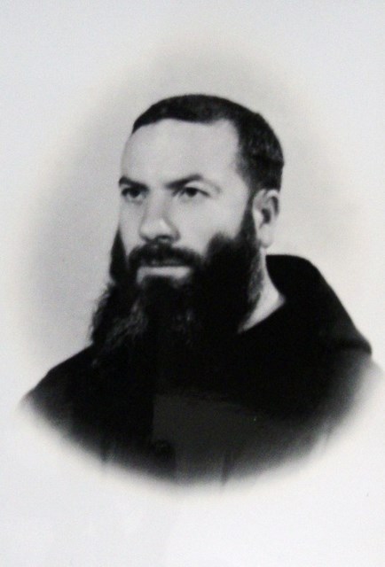 <b>Padre Sante Centanni</b>