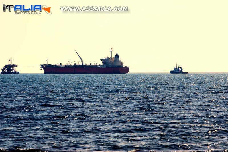 UNA GIORNATA DI PRIMAVERA AL MARE LOCALITA` SANTAGOSTINO A NORD DI CIVITAVECCHIA LAZIO.