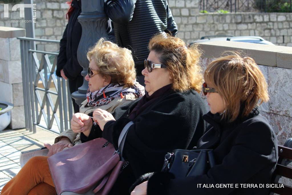 ALIA IN PIAZZA CONTRO LA VIOLENZA SULLE DONNE