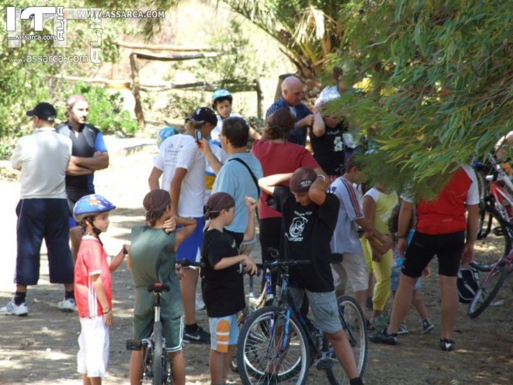 PASSEGGIATA IN BICI E DEGUSTAZIONE DI MIELE E RICOTTA