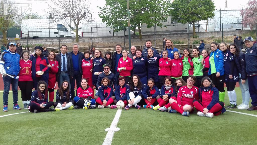 USD ALIA MAMME NEL PALLONE AL TRIANGOLARE A VALLEDOLMO IN OCCASIONE DELLA FIERA DELL` AGRICOLTURA.