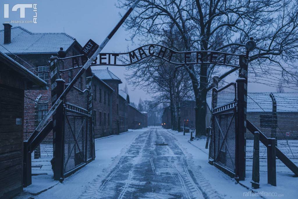 AUSCHWITZ MEMORIAL  - FOTORACCONTO DI RAFFAELE FRANCO