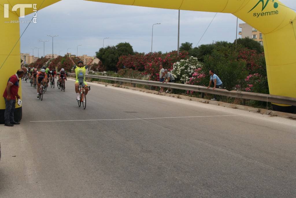 CICLISMO:  Il velocista Cosimo Salute della A.S.D. Fiamma  Palermo vince il 4 Trofeo Bar Baby Luna, 