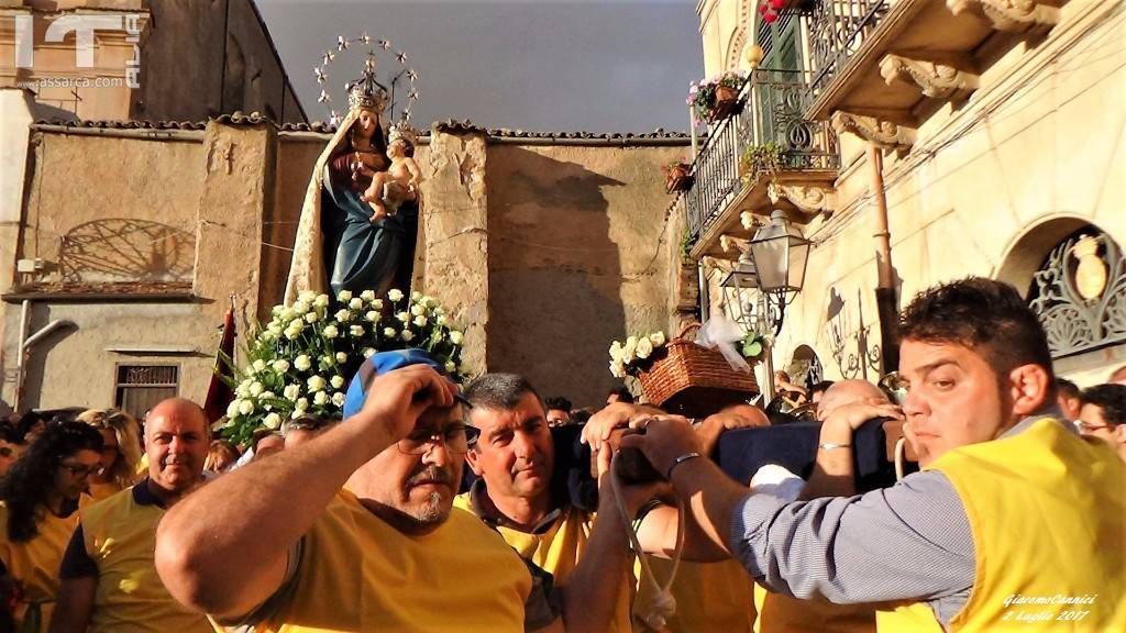 Immagini tratte dal video Processione Madonna Delle Grazie - Alia 2 Luglio 2017, 