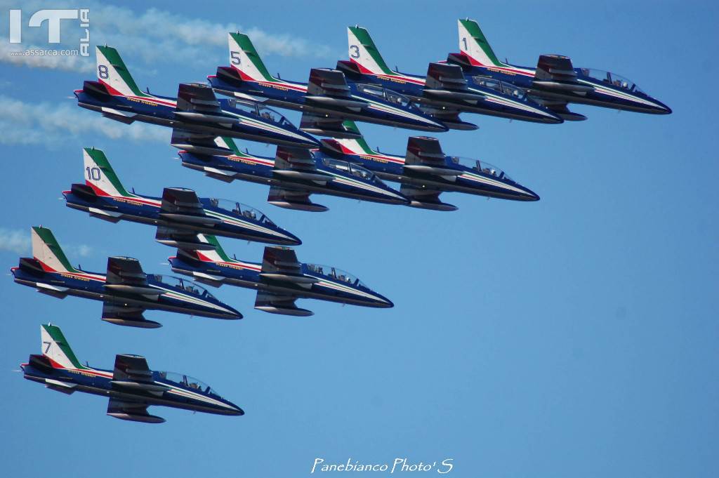 La Pattuglia Acrobatica delle " Frecce Tricolori " a Giardini Naxos (ME) - 18/06/2017 -, 