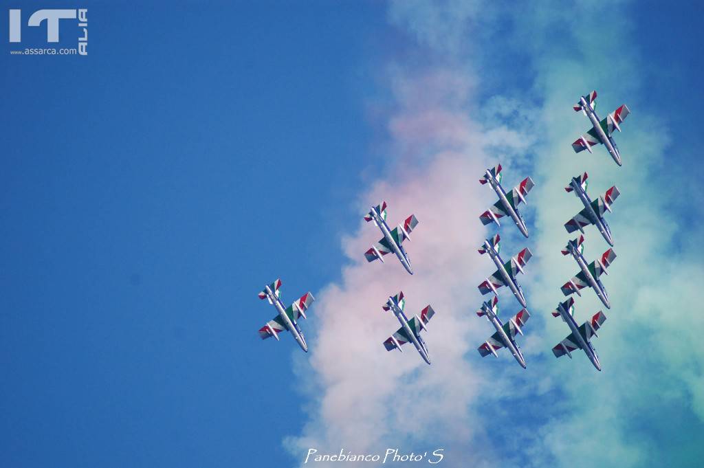 La Pattuglia Acrobatica delle " Frecce Tricolori " a Giardini Naxos (ME) - 18/06/2017 -, 