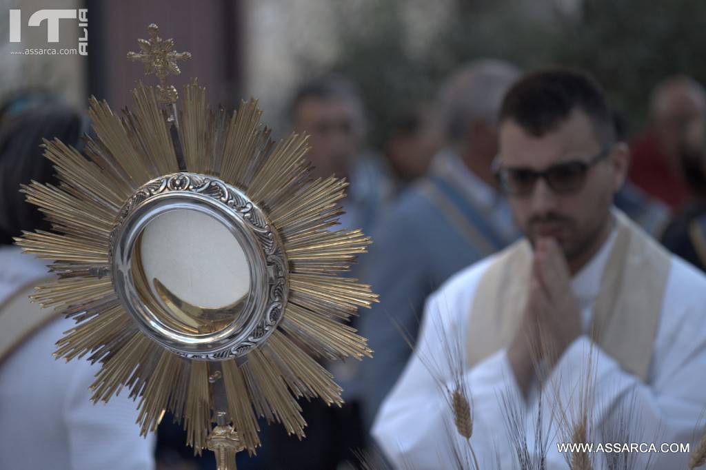 PROCESSIONE  DEL CORPUS DOMINI. LERCARA FRIDDI