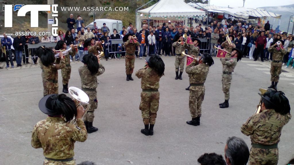 SBANDIERATORI, E LA FANFARA DEI BERSAGLIERI A SCLAFANI BAGNI