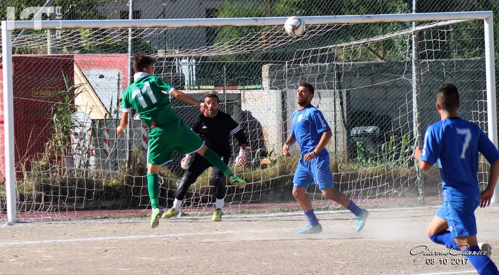 CALCIO : TRE PUNTI D`ORO PER LA LIBERTAS RACALMUTO  A VALLELUNGA PRATAMENO, 