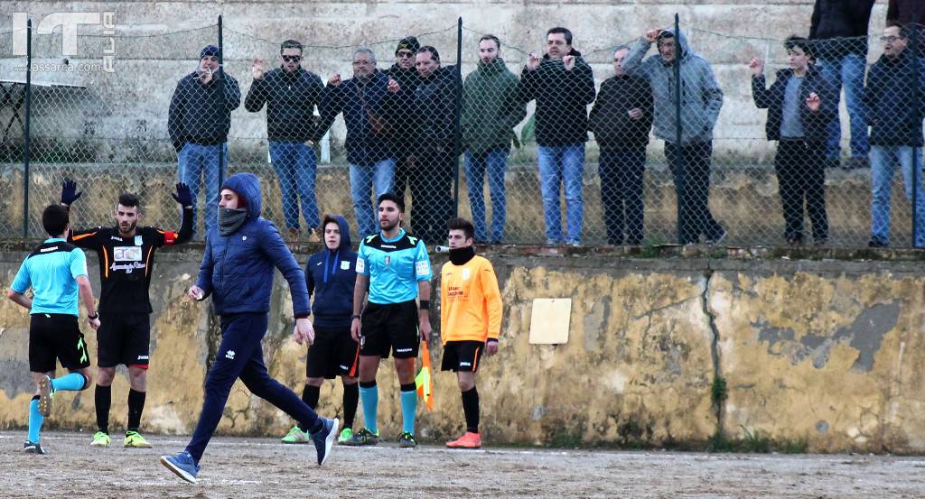 IL FUORICLASSE DI ALIA COSIMO PANEPINTO CON I SOSTENITORI NISSENI, TRASCINANO IL VALLELUNGA ALLA VITTORIA., 