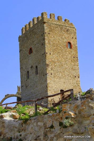 Le bellezze della Sicilia, Cefal Diana. " Il castello Arabo - Normanno - Borbonico"., 