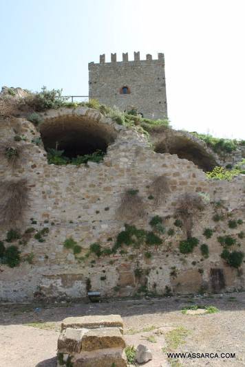 Le bellezze della Sicilia, Cefal Diana. " Il castello Arabo - Normanno - Borbonico"., 