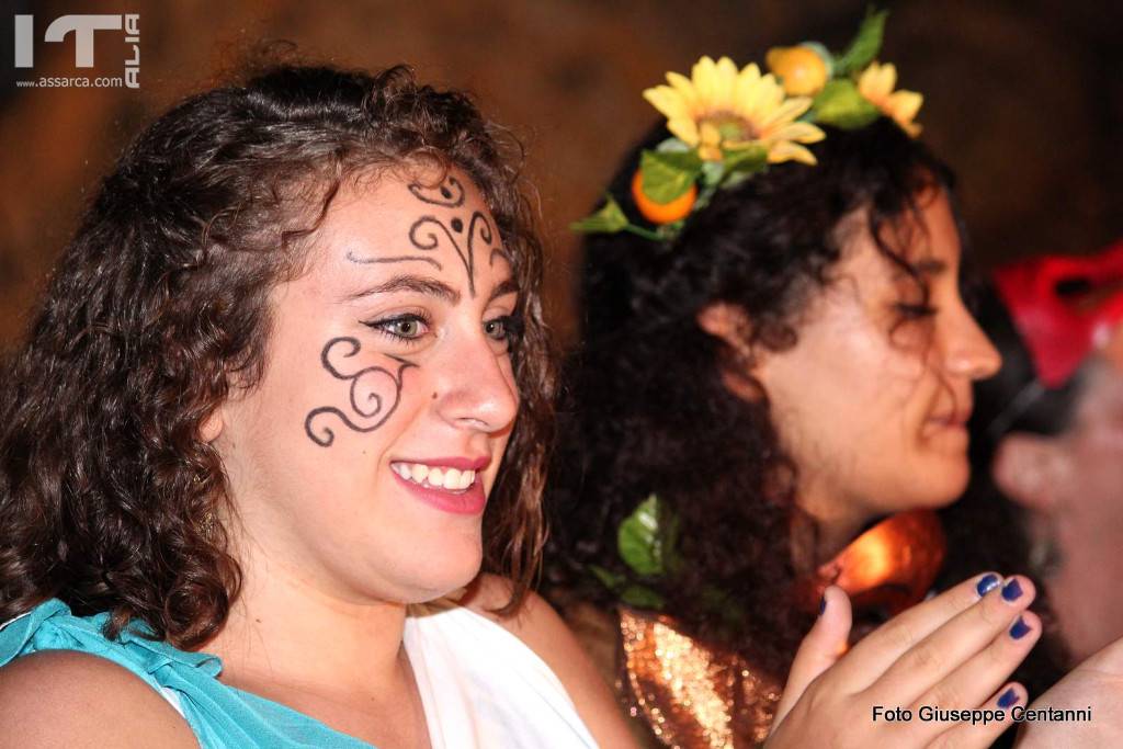 Sulle tracce di Minosse,
Spettacolo di teatro sperimentale.
Ispirato dalle leggende del re Minosse,a cura dell`Associazione Generazione Sicilia. ( Foto dopo spettacolo seguira video), 