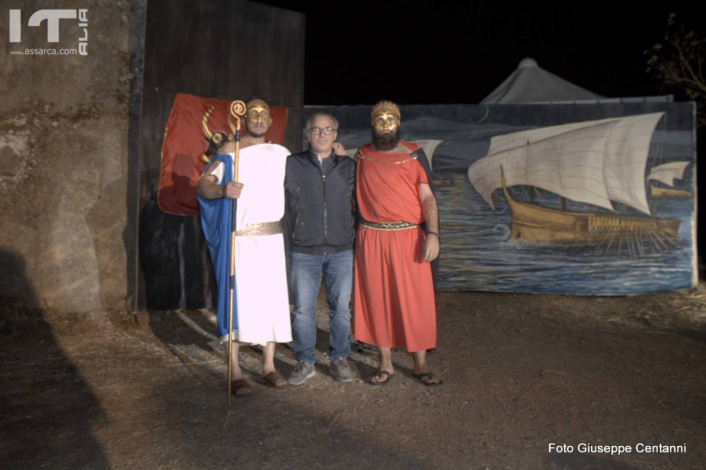 Sulle tracce di Minosse,
Spettacolo di teatro sperimentale.
Ispirato dalle leggende del re Minosse,a cura dell`Associazione Generazione Sicilia. ( Foto dopo spettacolo seguira video), 