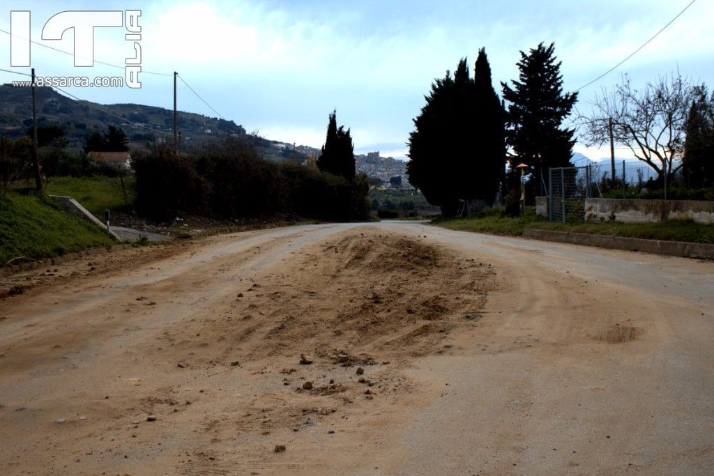 LA STRADA CHE DA ALIA COLLEGA MONTEMAGGIORE BELSITO.