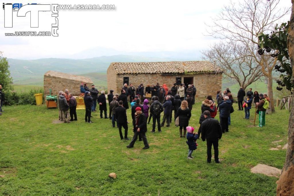 Equinozio di primavera alla Gurfa
La gioia del risveglio della natura.
, 