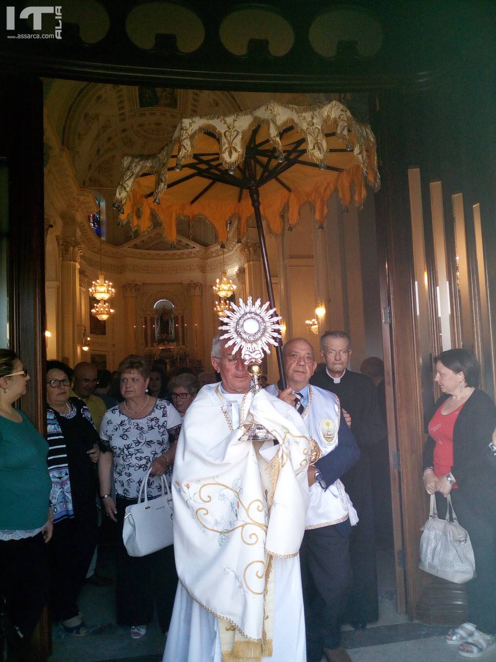 PROCESSIONE EUCARISTICA DEL CORPUS DOMINI