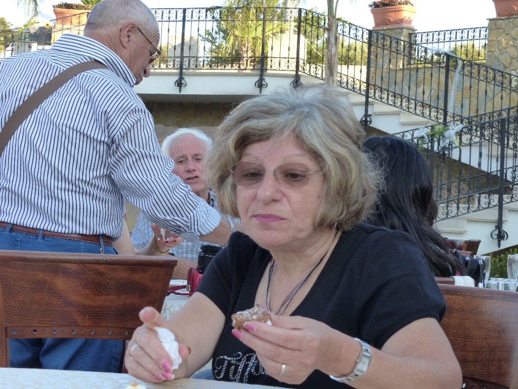 PINA ESPOSTO SALUSTRO INCONTRA PARENTI ED AMICI A " VILLA DAFNE " - DOMENICA 27 LUGLIO 2014