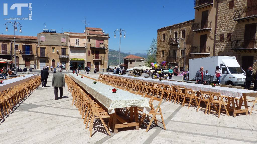 Tavolata di San Giuseppe - Montemaggiore Belsito 01 Maggio 2017, 