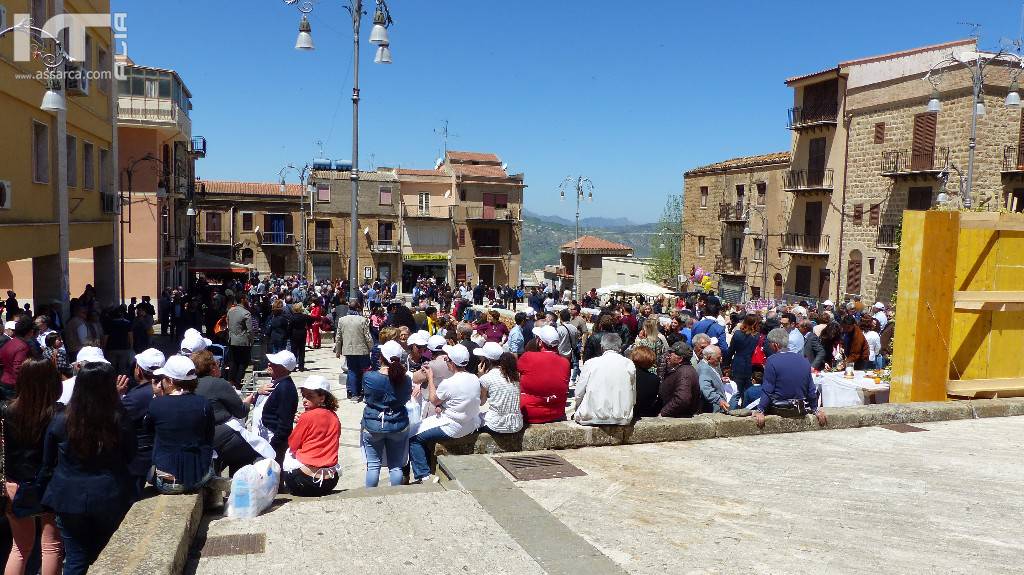 Tavolata di San Giuseppe - Montemaggiore Belsito 01 Maggio 2017, 