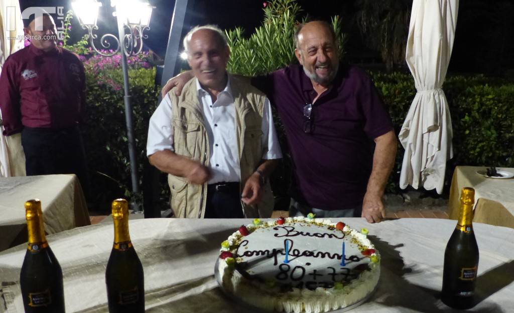 VILLA DAFNE 02 SETTEMBRE 2022
FAMILIARI, PARENTI E AMICI A FESTEGGIARE 157 ANNI IN DUE DI  ANGELO E VINCENZO LI FONTI.
