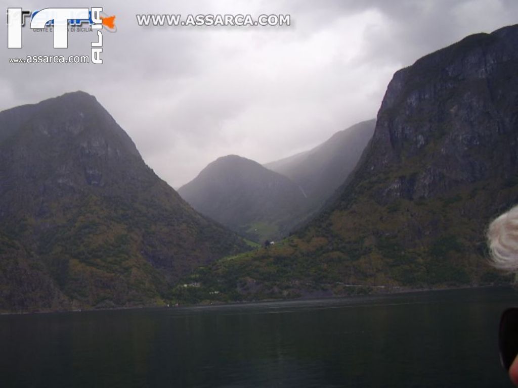 Navigando tra i fiordi Norvegesi-Passeggiando sulla terra dei Vichinghi-Flam e dintorni - 20/08/2011, 