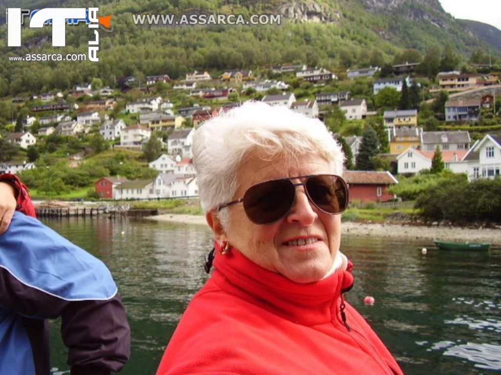 Navigando tra i fiordi Norvegesi-Passeggiando sulla terra dei Vichinghi-Flam e dintorni - 20/08/2011, 