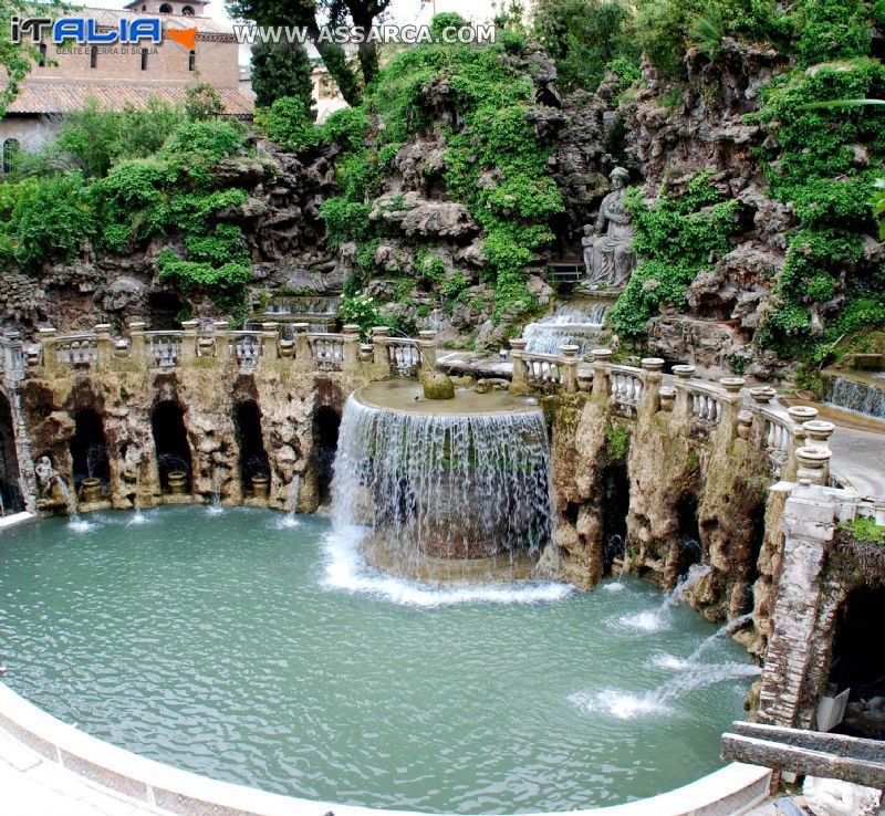 LE  FONTANE E GIARDINI DI VILLA D`ESTE, TIVOLI.  NEL XVI SECOLO DA CONVENTO TRASFORMATA IN VILLA