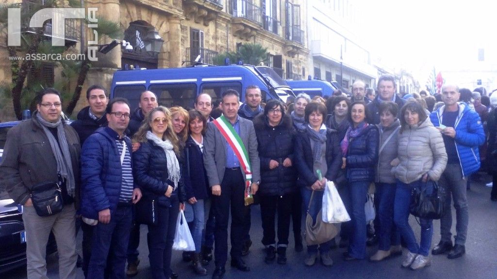 PETRALIA SOPRANA. I LAVORATORI PRECARI DEL COMUNE RINGRAZIANO IL SINDACO E GLI AMMINISTRATORI PER LATTENZIONE DIMOSTRATA NEI LORO CONFRONTI