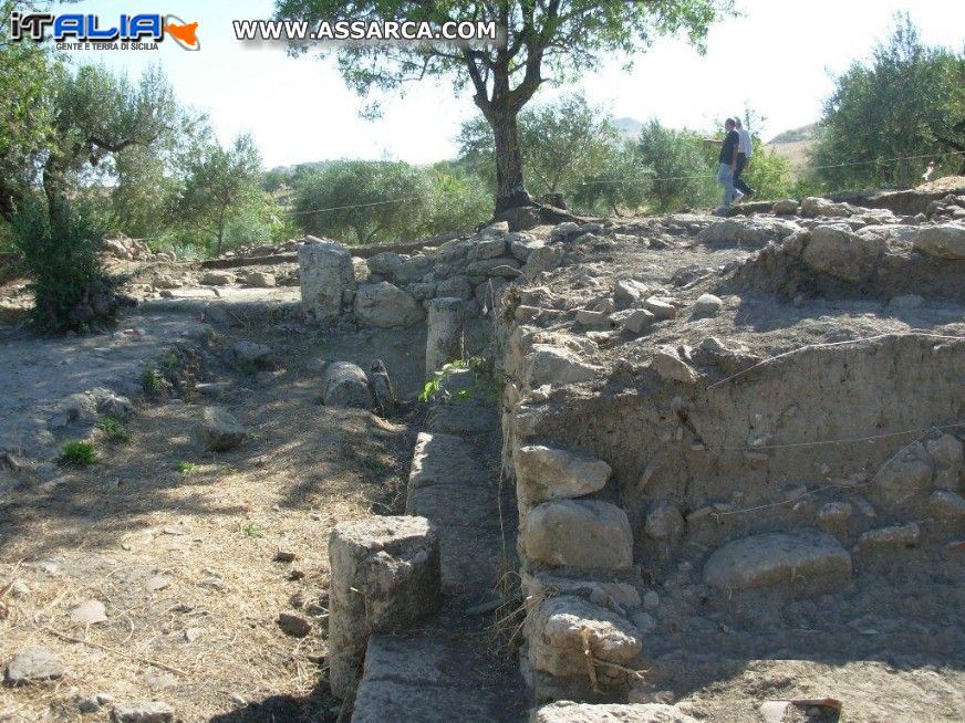 PETRALIA SOPRANA. SCOPERTE LE ORIGINI DELLA VILLA SANTA MARINA LA STRUTTURA SI COLLOCA TRA IL I E II SECOLO D.C.