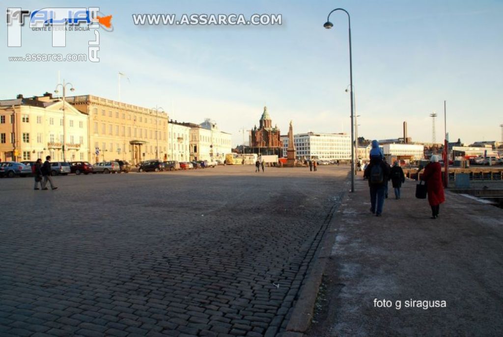 VIAGGIO A NATALE 2008 IN FINLANDIA, HELSINKI. TEMPERATURA MOLTO SOTTO ZERO, PERTANTO MARE GHIACCIATO