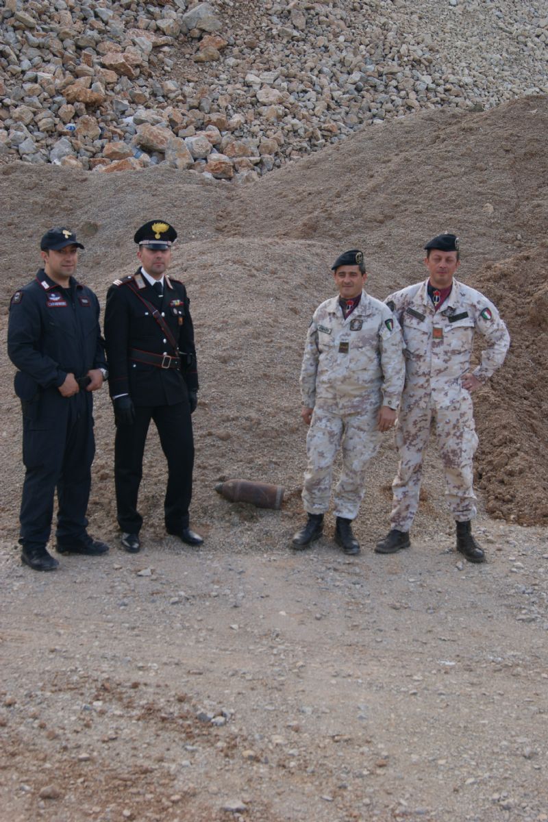 PALERMO: RINVENIMENTO ORDIGNO BELLICO. I CARABINIERI INTERVENGONO.