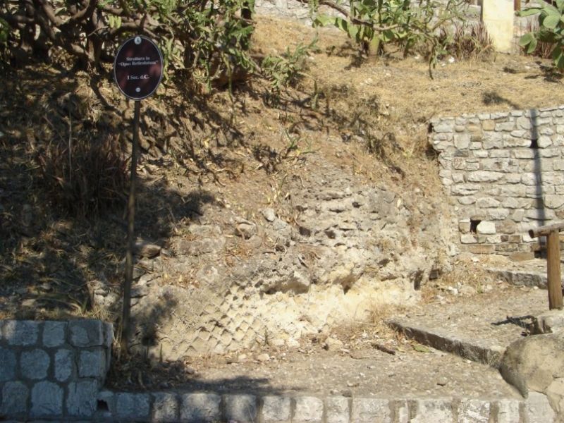 Termini Imerese (PA) - Danneggiato un tratto di muro di Et Romana in Opus reticolatum
