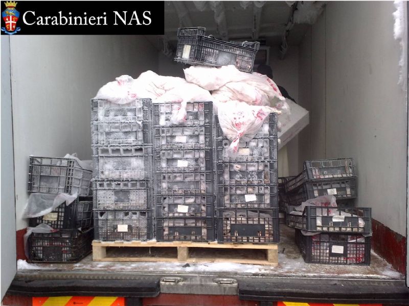 I Carabinieri del NAS di Palermo sequestrano una tonnellata e mezza di carne ovina in cattivo stato di conservazione per preparare stigghiole