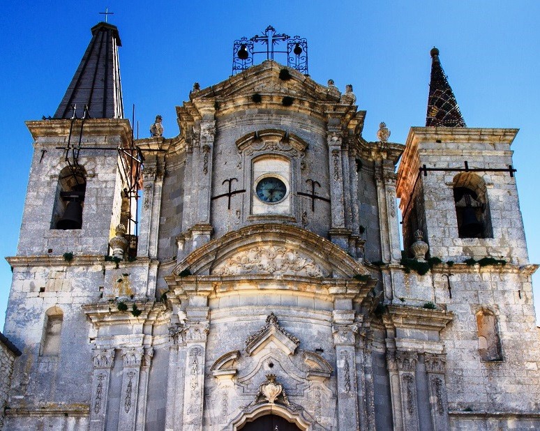 PETRALIA SOPRANA. GLI ALUNNI DELLA SCUOLA PRIMARIA L. CAPUANA ADOTTANO LE GUGLIE MAIOLICATE DELLA CHIESA DI LORETO