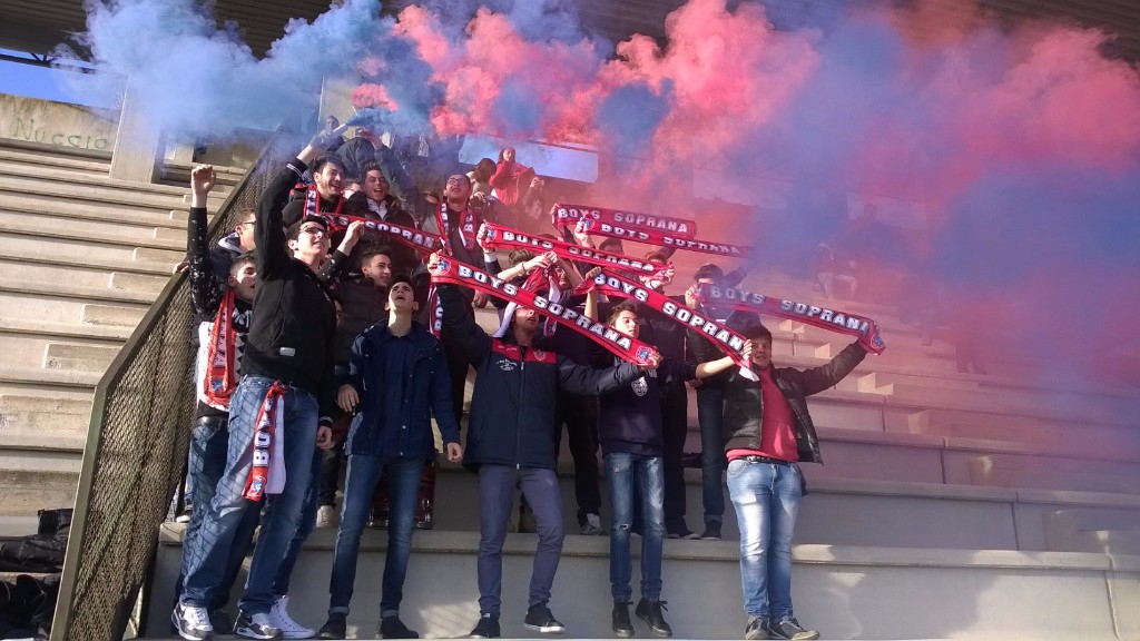 A PETRALIA SOPRANA IL CALCIO UNISCE ANCHE LE TIFOSERIE

 
