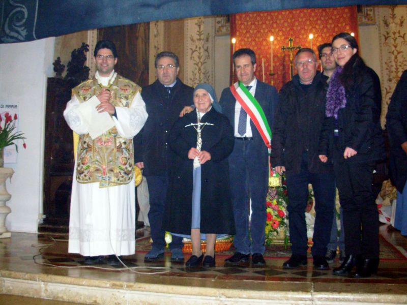 FESTEGGIATI I 60 ANNI DI VITA RELIGIOSA DI SUOR COSTANZA CANCILLERI APPARTENENTE ALLA COMUNITA� DELLE SUORE COLLEGINE DELLA SACRA FAMIGLIA DI PETRALIA SOPRANA
