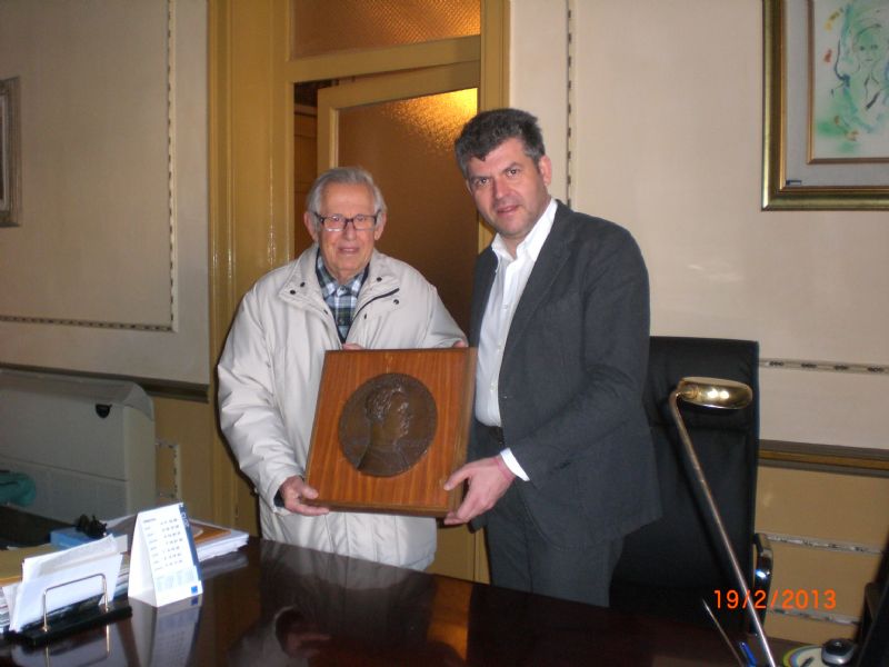 TERMINI IMERESE (PA): Donati al Comune una medaglia bronzea di Filippo Sgarlata e due documenti di Liborio Arrigo