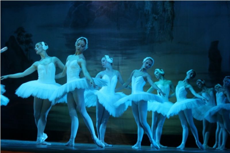 Zaffaerana Etnea (CT), 1 agosto Il lago dei cigni - Balletto di Mosca |Etna in scena