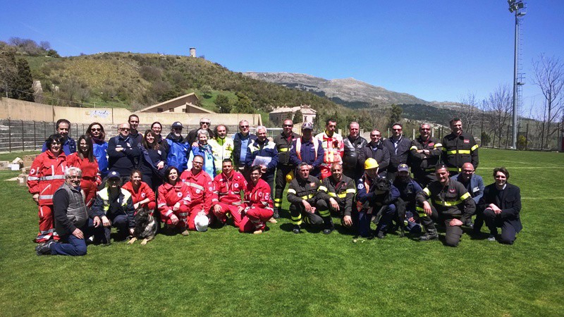 SALVATAGGIO DI VITE UMANE E CULTURA DI PROTEZIONE CIVILE NELLA GIORNATA DI ESERCITAZIONE CHE HA VITO PROTAGONISTA L’ISTITUTO COMPRENSIVO DI PETRALIA SOPRANA