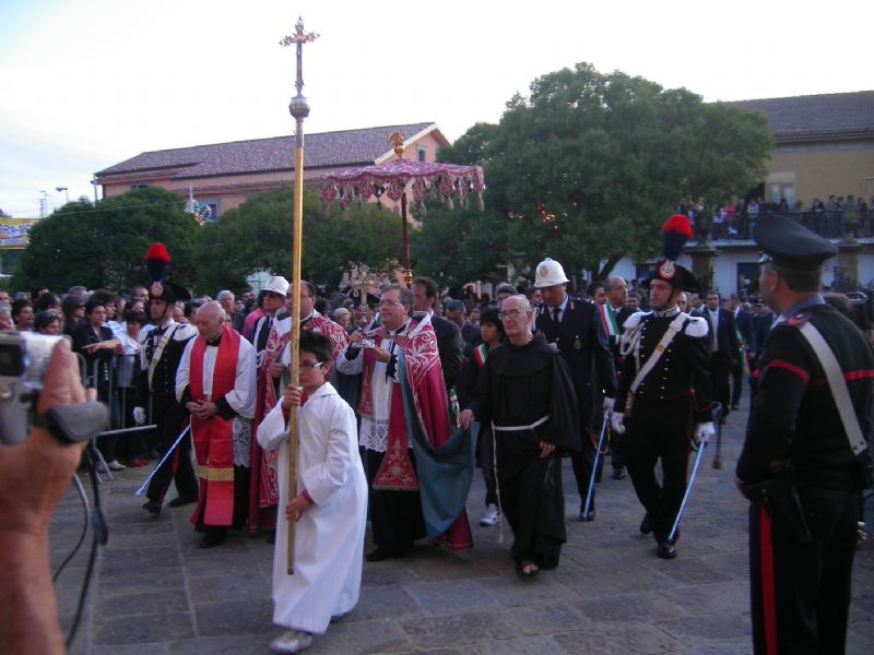 GANGI, CELEBRA LO SPIRITO SANTO CON ?A CURSA DI SANTI?