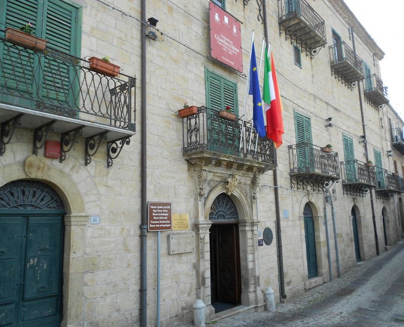 GANGI (PA) -  A PALAZZO SGADARI UN COFFEE-POT E SHOP