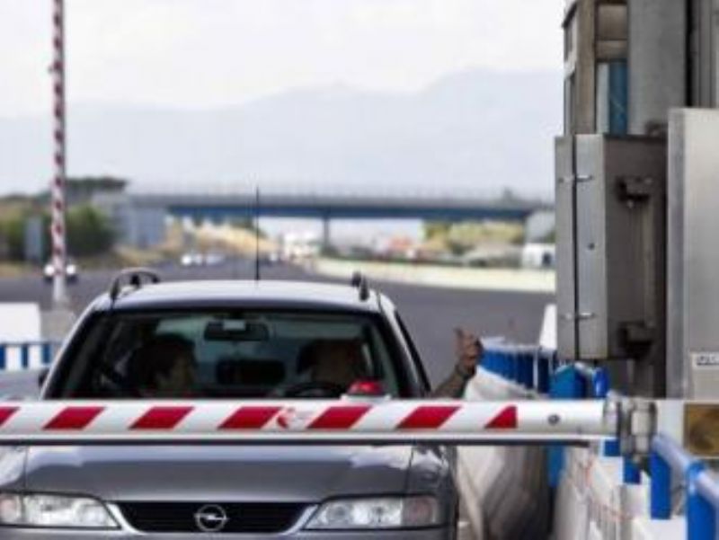 Nuovo regalo del Governo alla Sicilia : a Palermo pedaggi autostradali per entrare e uscire 
