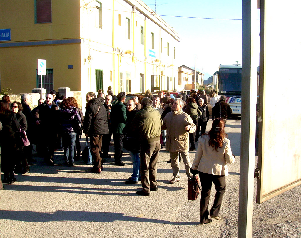 Solo  "CAOS" alla stazione di  Roccapalumba-Alia