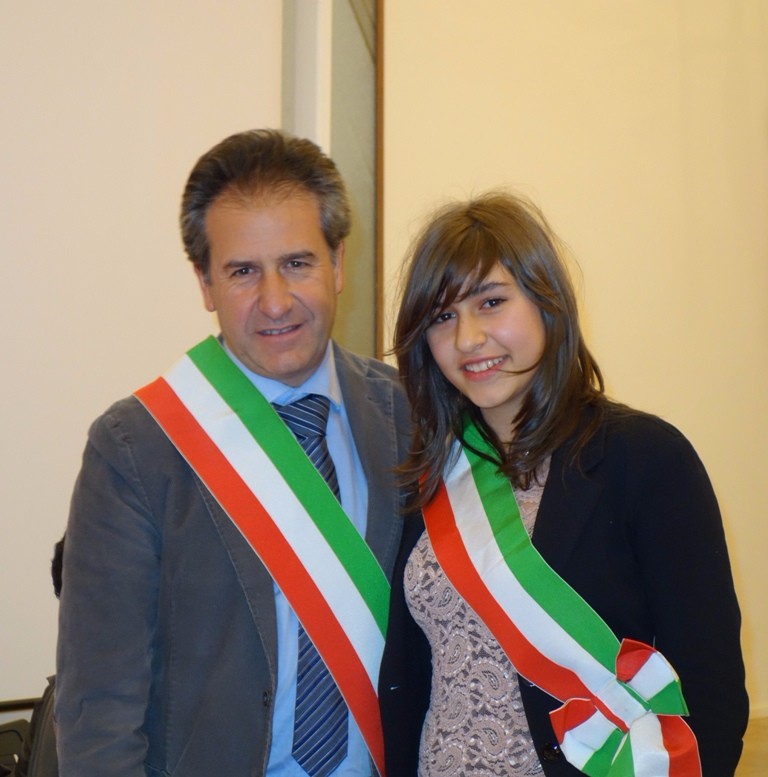 PETRALIA SOPRANA. FEDERICA MACALUSO E IL MINI SINDACO DI PETRALIA SOPRANA