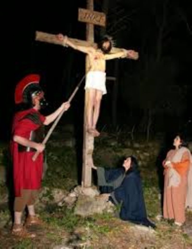 VALDERICE (TP) : LUNEDI 14 APRILE ALLE ORE 21.00 IL VIA ALLA IV EDIZIONE DELLA VIA CRUCIS