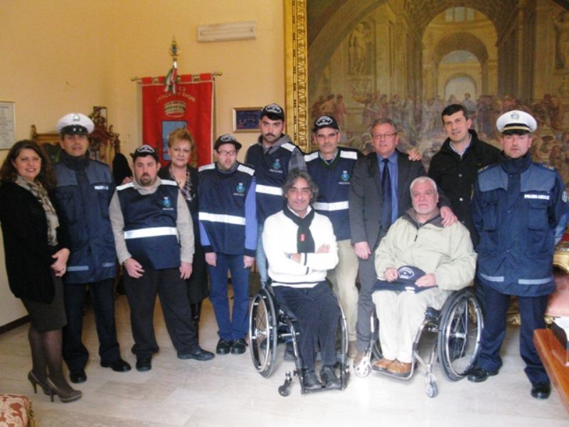 PRESENTATO DAL SINDACO PAOLO AMENTA IL PROGETTO "DISSUASORI DI INCIVILTA`" CON IL SERVIZIO DEI DISABILI-VIGILI PER LE STRADE CITTADINE