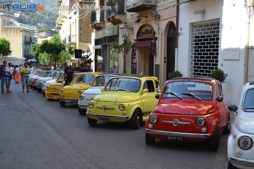 raduno Fiat 500 d`epoca